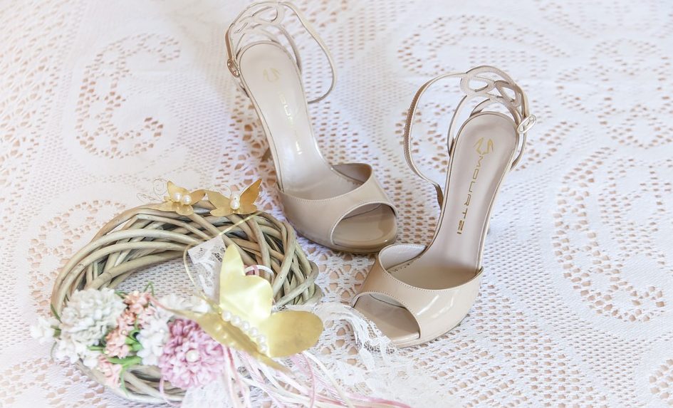 5 Accessorising Tips To Perfect Your Wedding Outfit