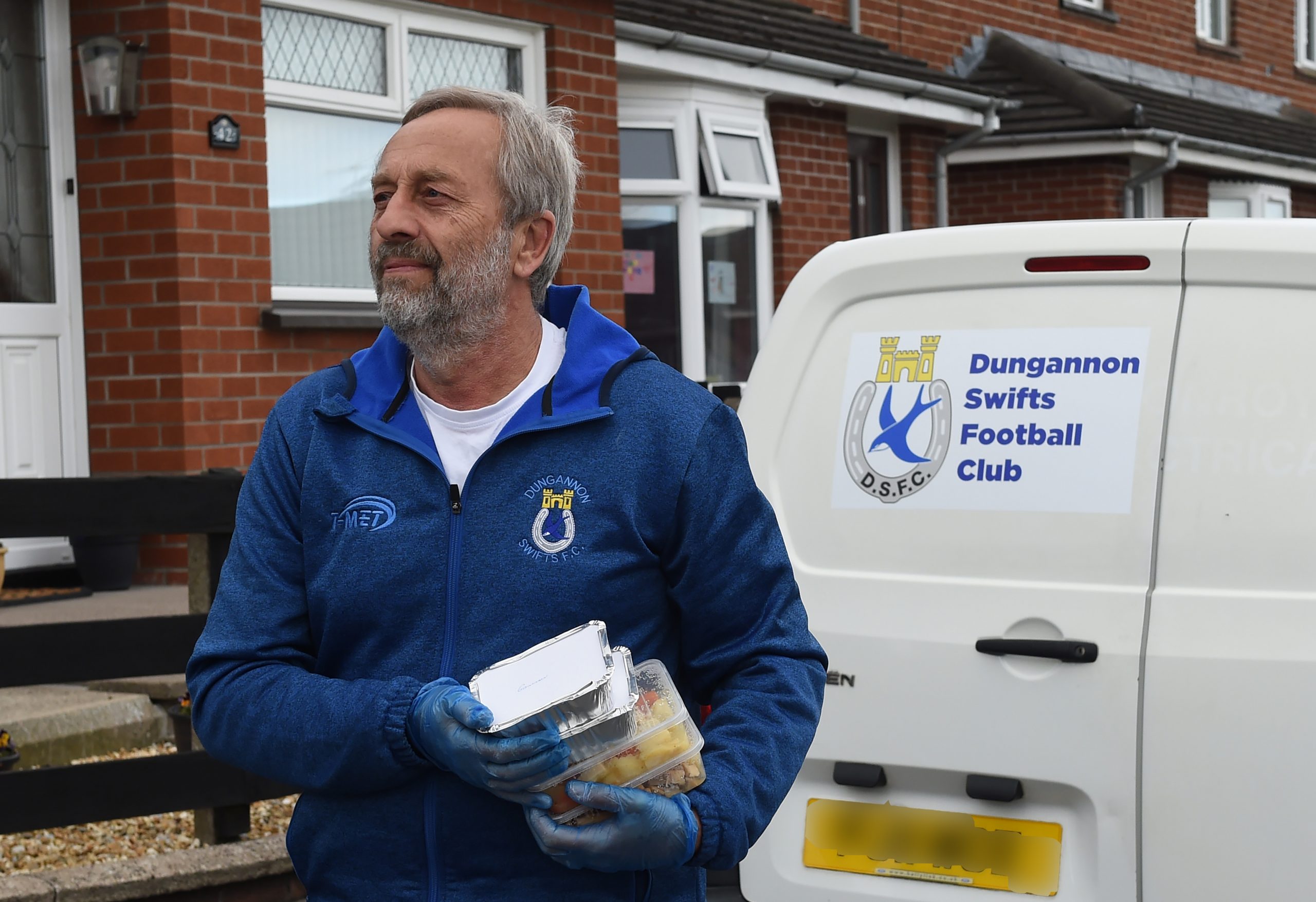  Dungannon Swifts charity delivers 1,000 meals