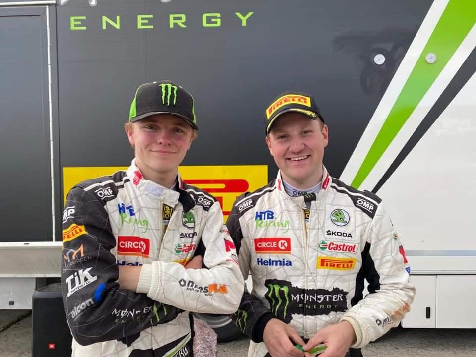 Johnston and Solberg prove to be ‘class’ acts