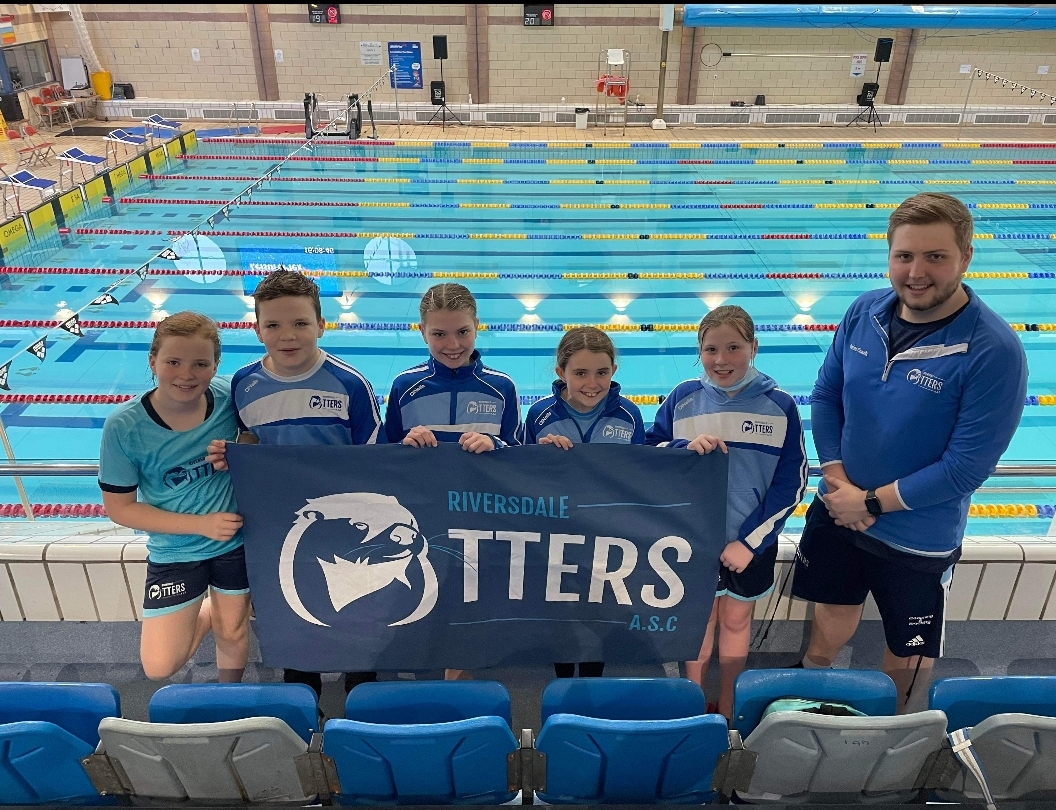 Otters and Holy Cross pupils excel in the pool