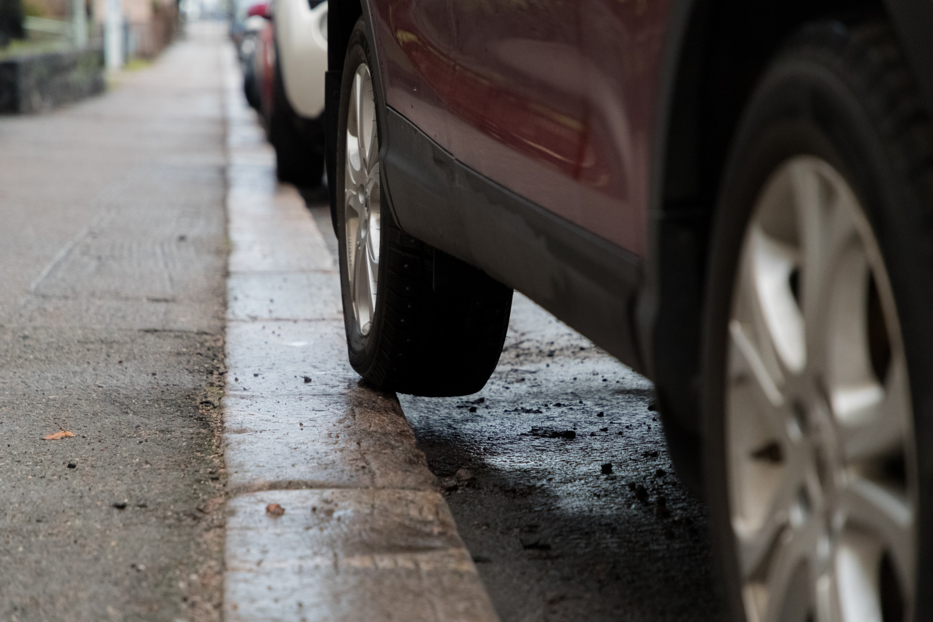 Mid Ulster councillors agree to crackdown on pavement parking