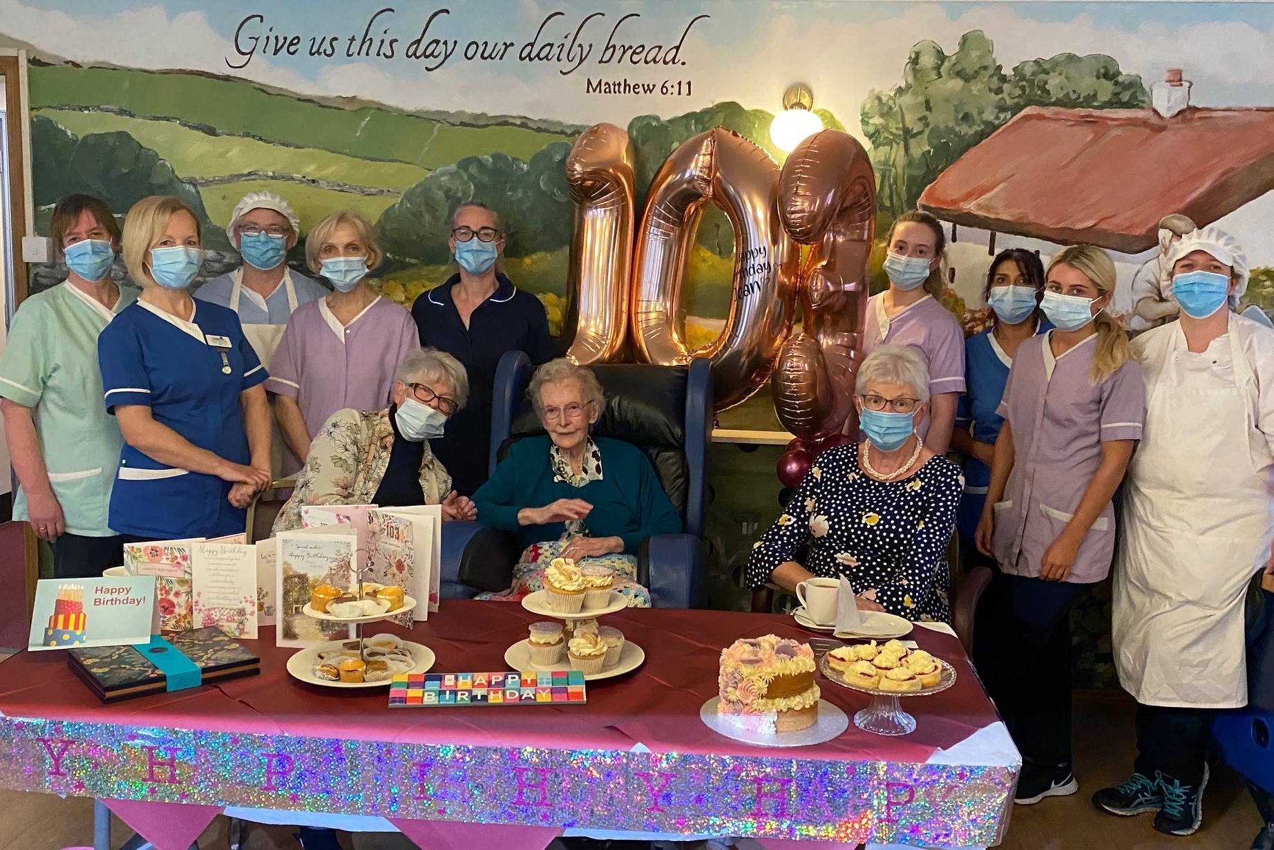 Jean celebrates 103rd birthday with loved ones – and beautiful buns!