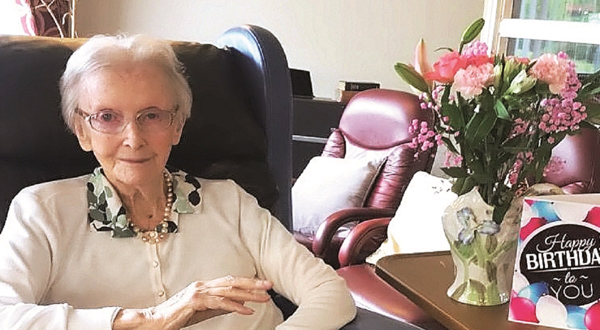 Jean Faux: ‘Fabulous teacher’ passes away at 103