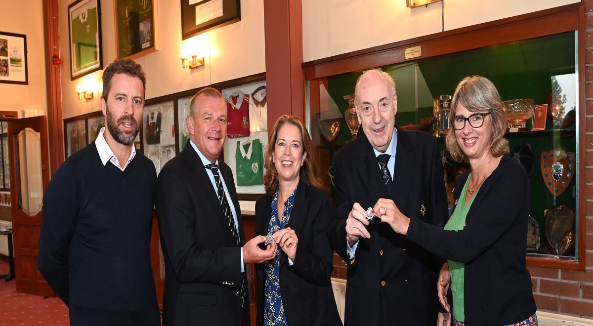 Dungannon rugby stalwart’s family present historic medals to