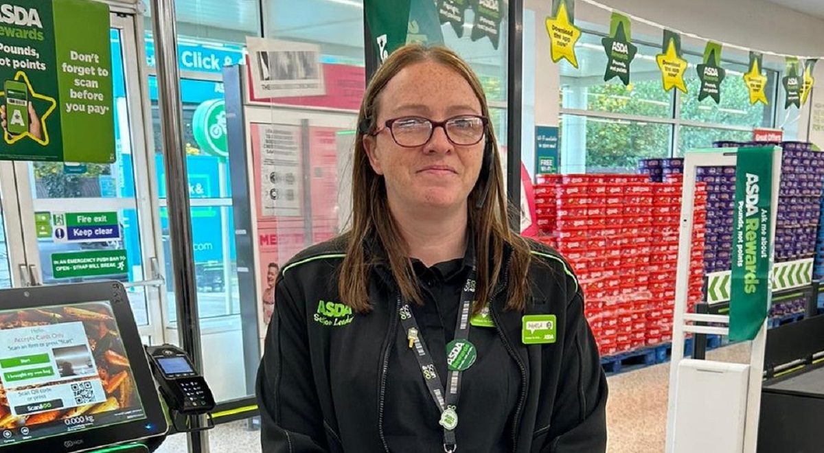 Omagh supermarket worker pays for customer who forgot purse