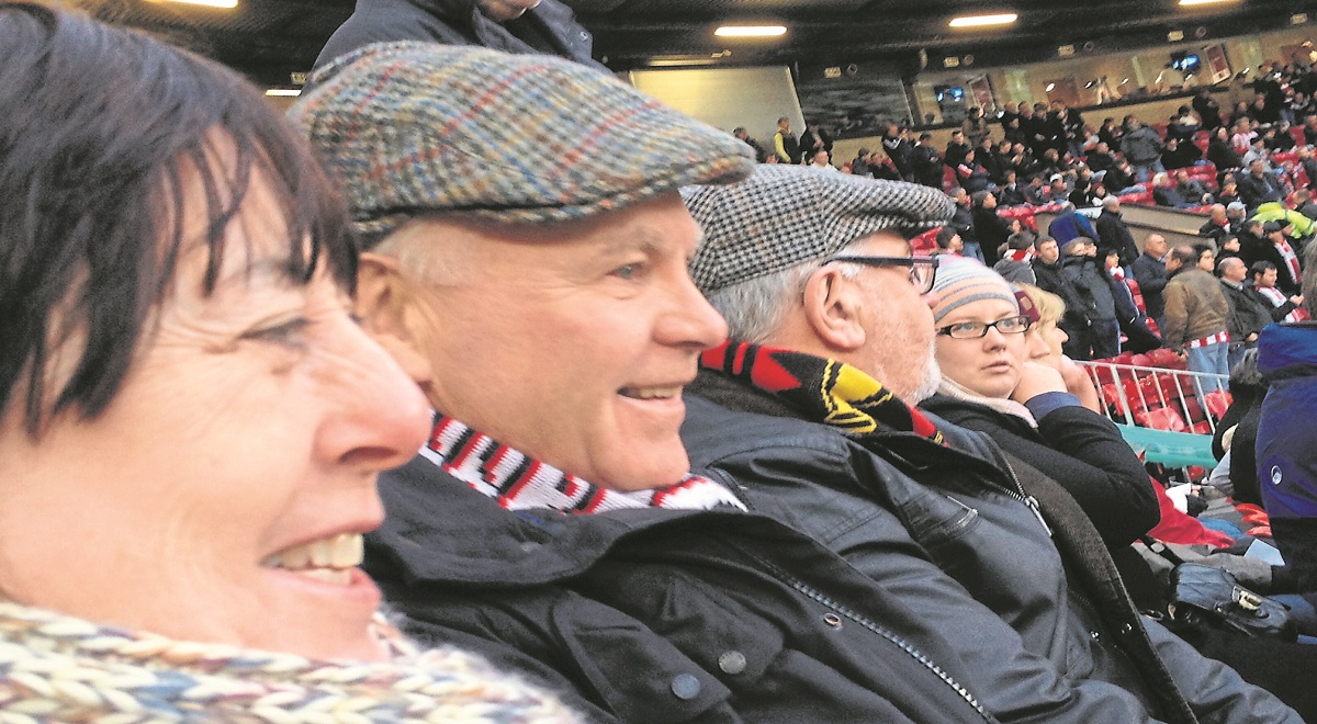 Tributes to founding member of Man United supporters club