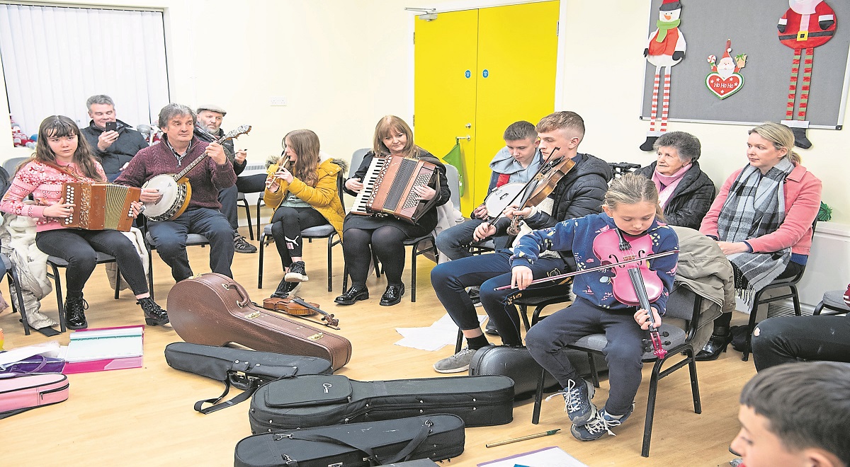 Clogher Valley CCÉ celebrate annual Christmas session…