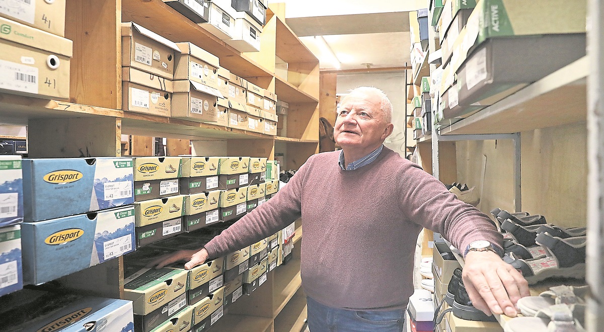 Strabane man to close Donegal shop after over 40 years