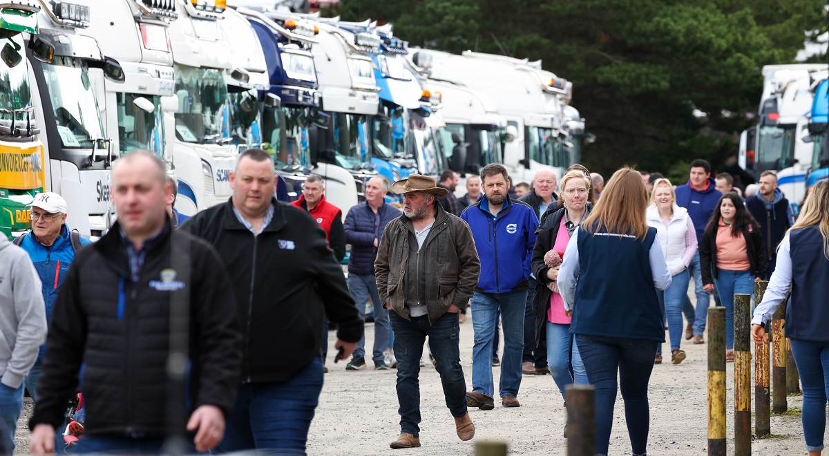 Hundreds turn out in support of annual truck run Dungannon
