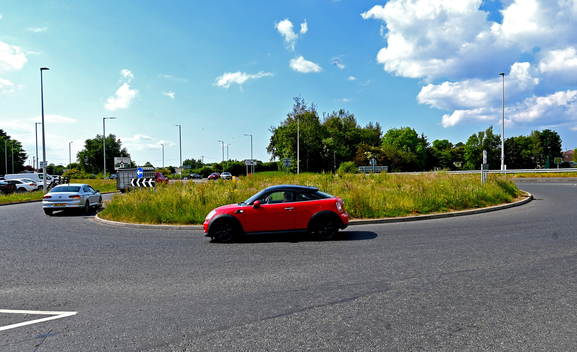 Grass-cutting begins after concerns over ‘overgrown’ roundabouts