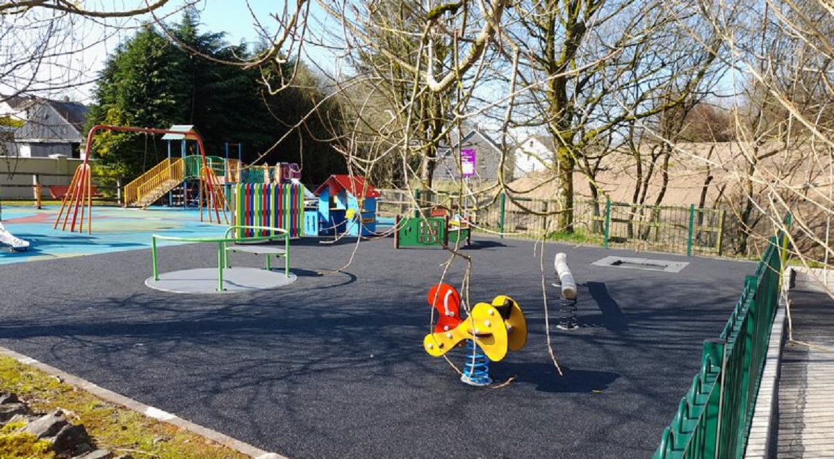 Loughmacrory and Fox Park Play Parks reopen