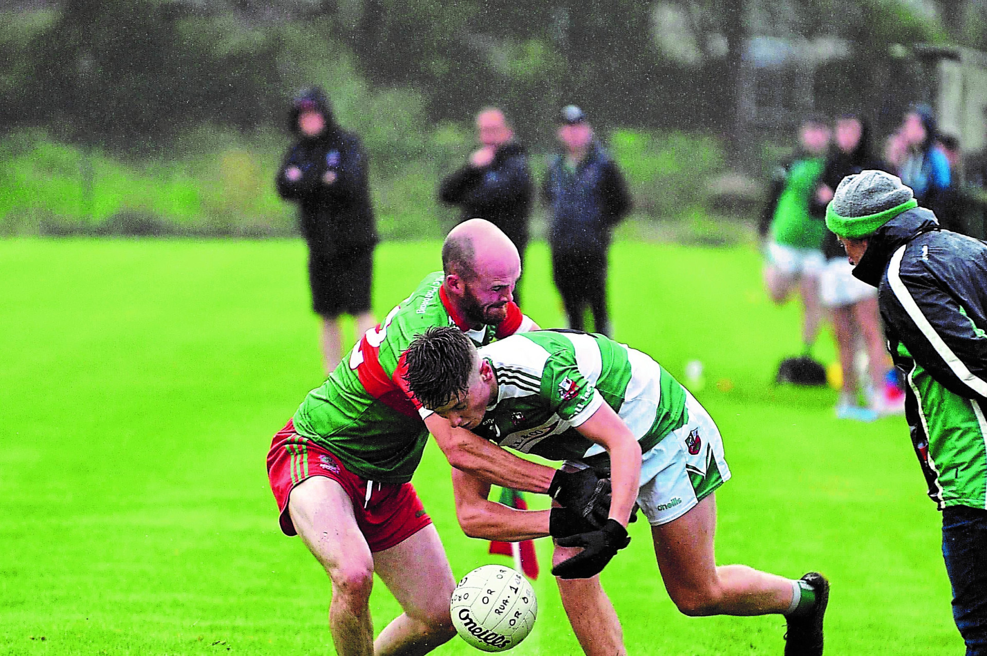 Owen Roes keep up pursuit of Clonoe