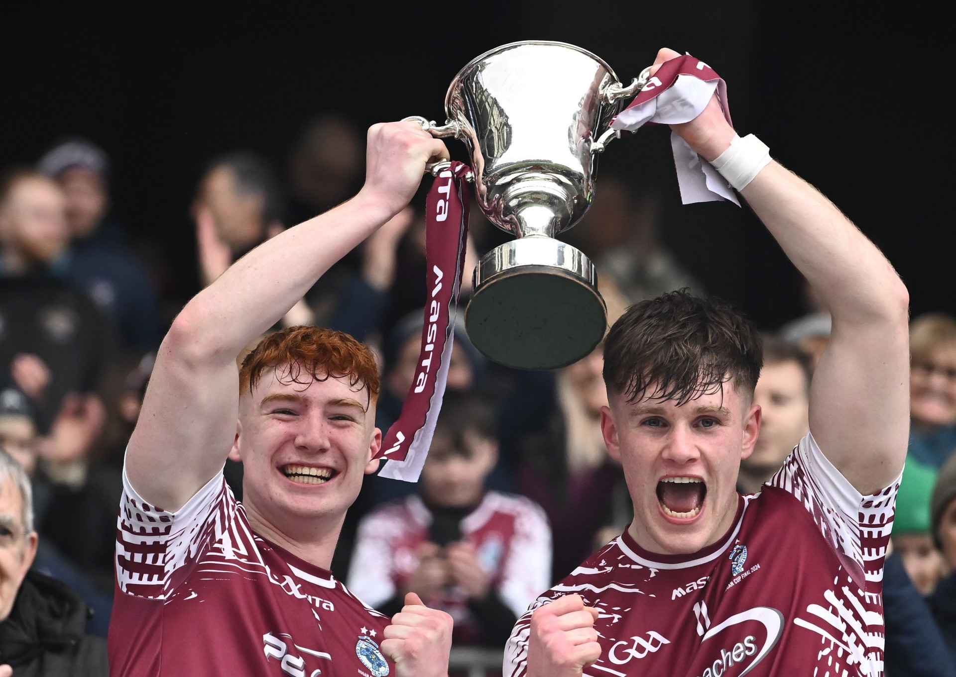 Brilliant Brothers show no ‘Mercy’ to retain title