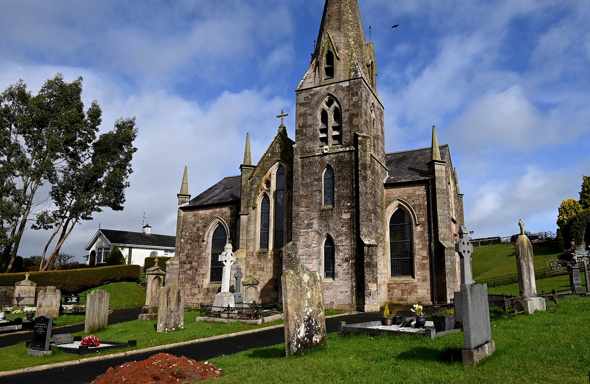 Vandalism of church graveyard condemned