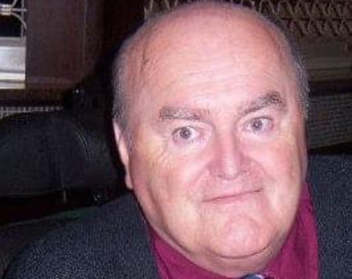 Tributes paid to former Strabane Chronicle columnist