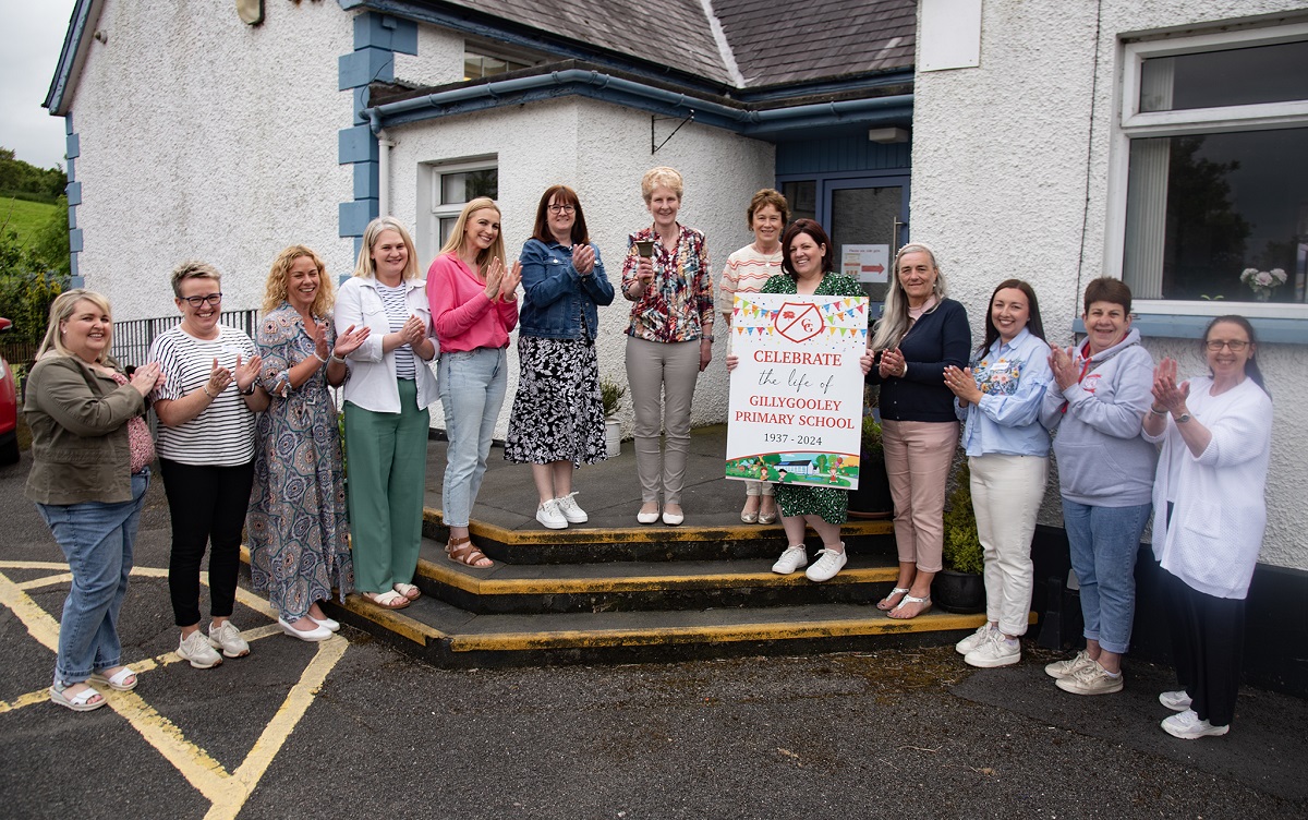 Past pupils and teachers bid fond farewell to Gillygooley PS