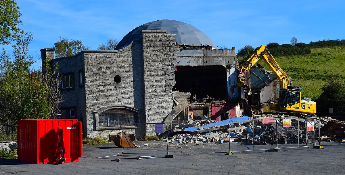 Edendork Hall demolished to make way for new school