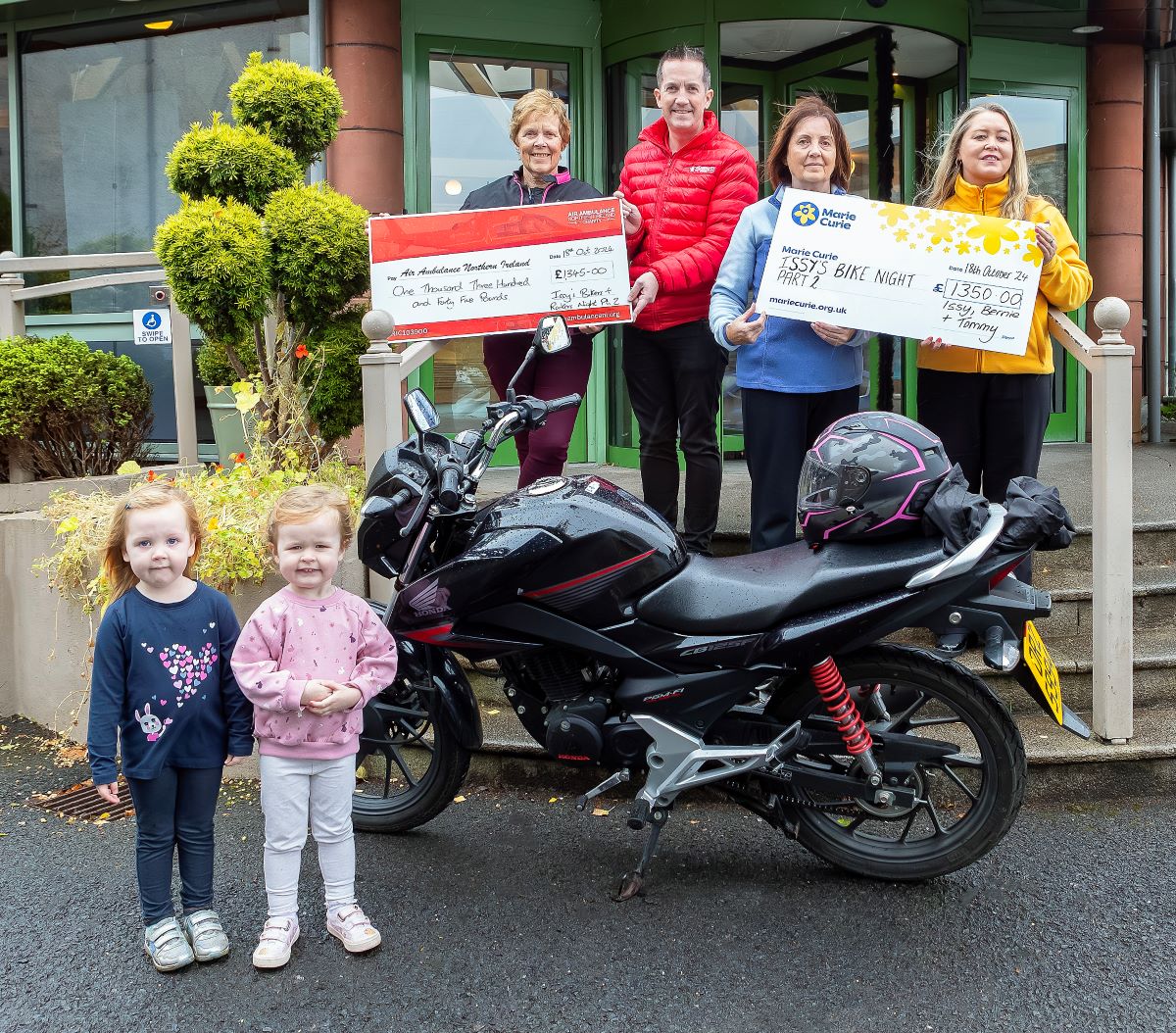 Rockers and bikers raise £2,680 for charity