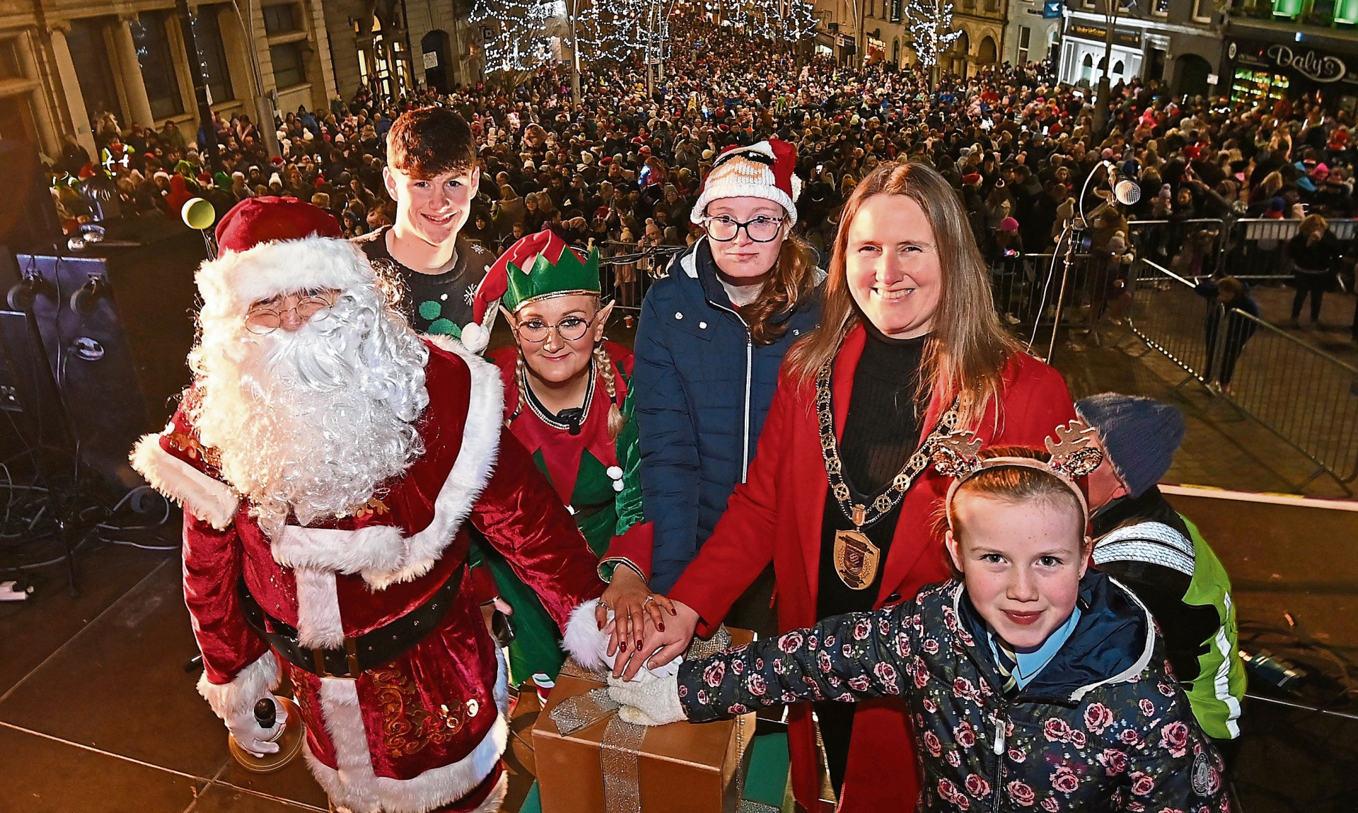 Santa Claus to switch on Omagh festive lights