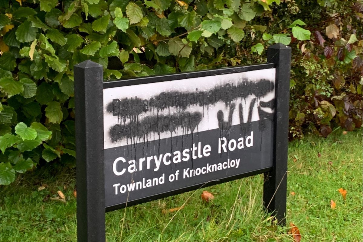 Road sign vandalism treated as ’hate crime’