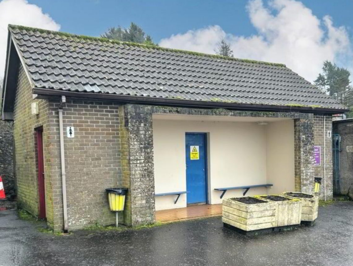 Flooding fears over plans to turn old public loo into apartment