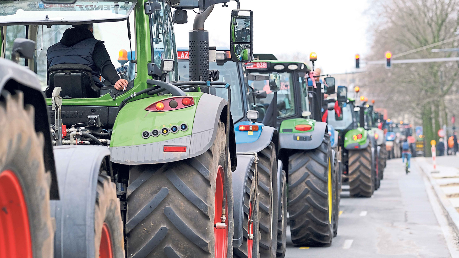 Major Omagh tractor protest to go ahead tomorrow despite storm