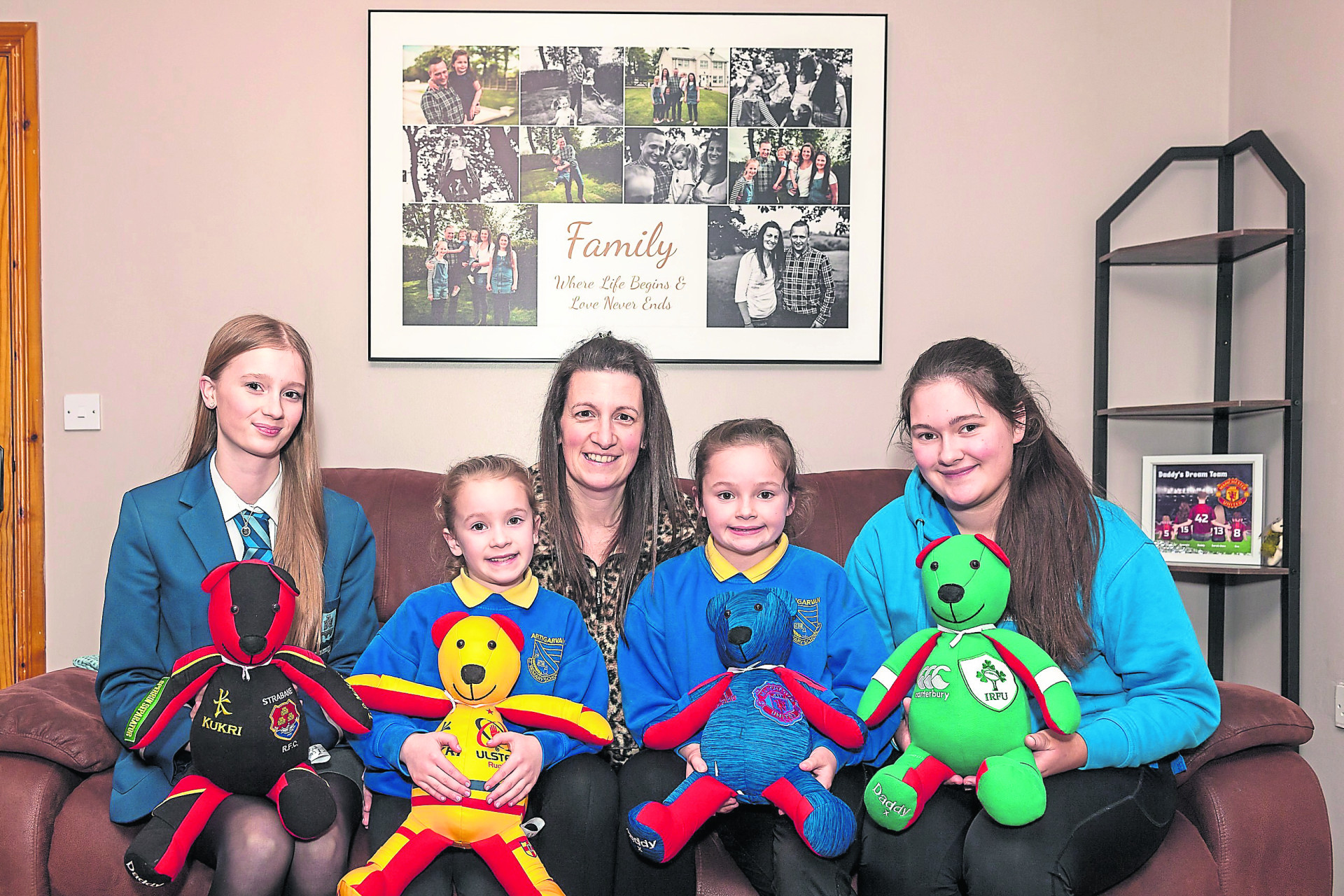 Girls remember beloved dad by making teddies with his old shirts