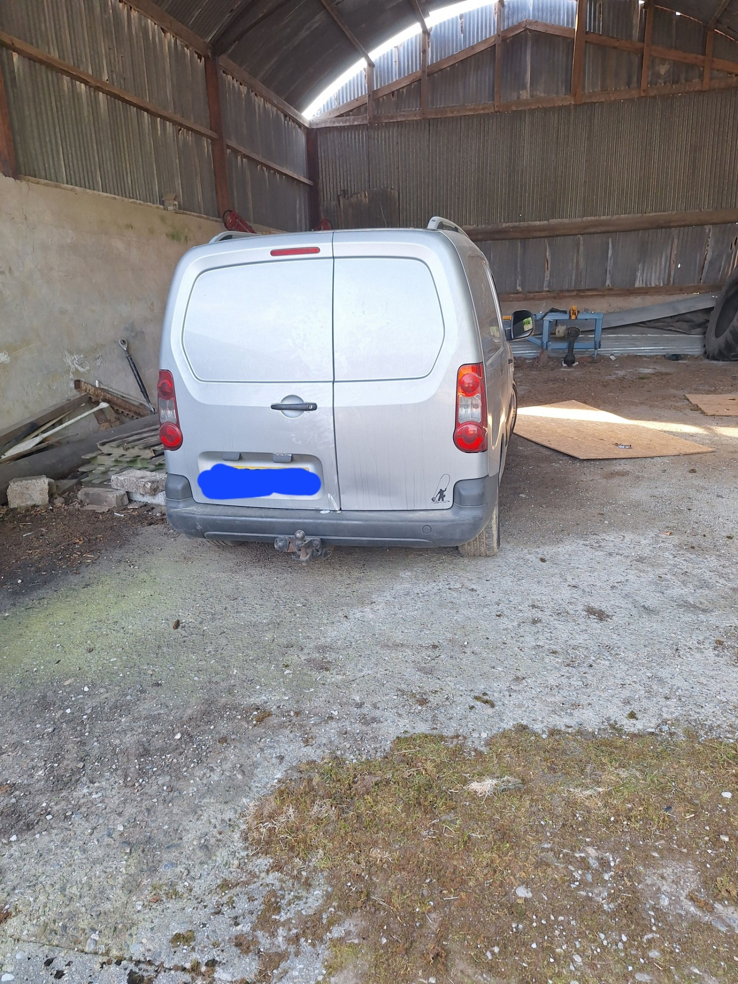 Van abandoned in Tyrone village at end of police pursuit