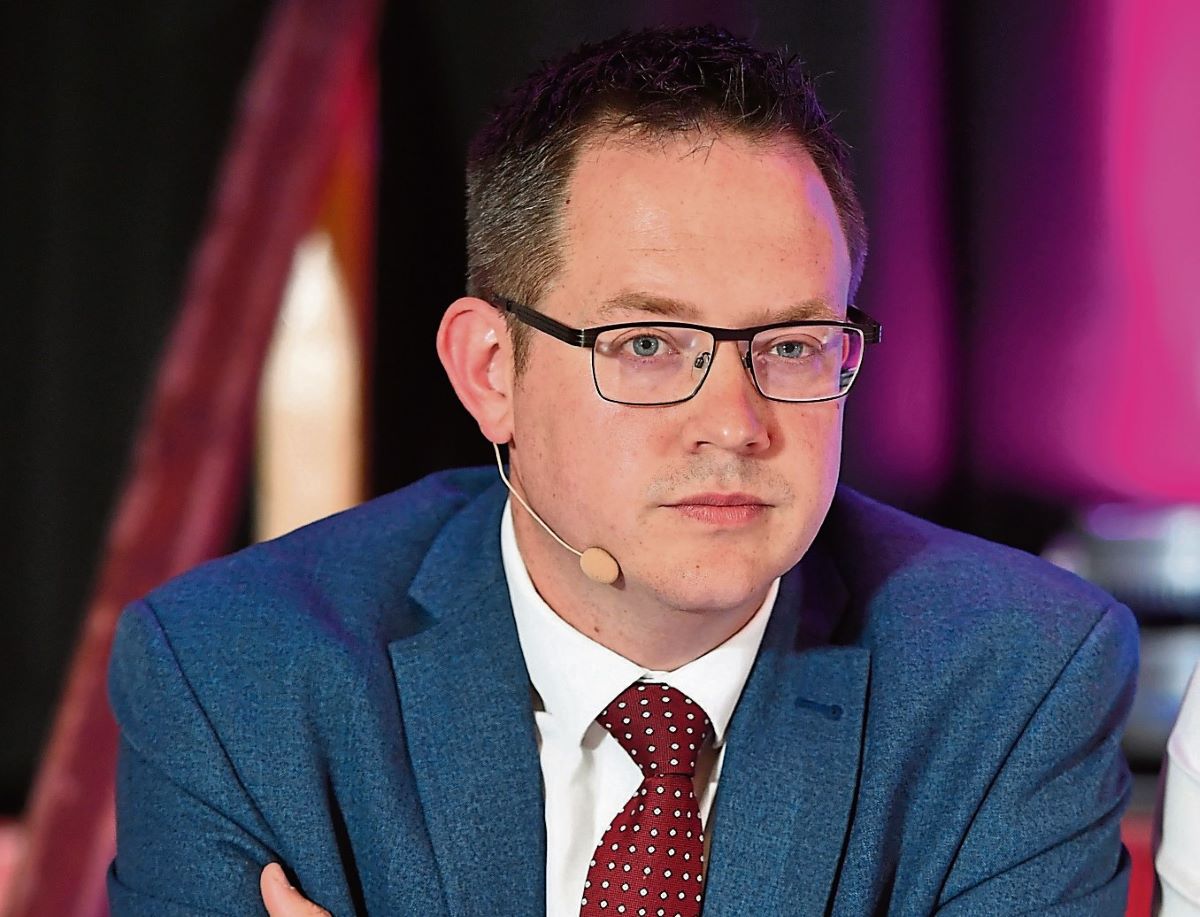UUP councillor silenced after failing to retract ‘underhanded’ comment