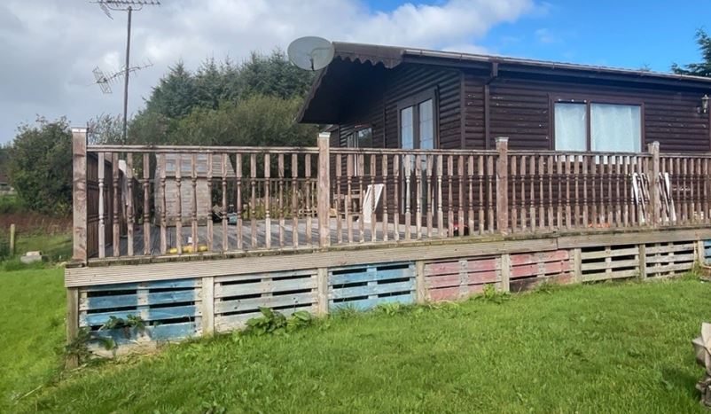 Pomeroy man living in ‘log cabin’ given permission for new house