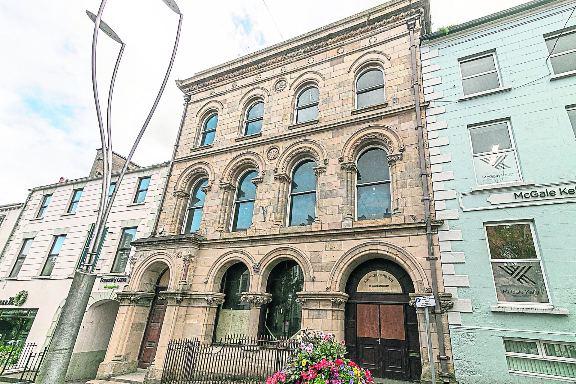 The high society of Tyrone manors and estates…