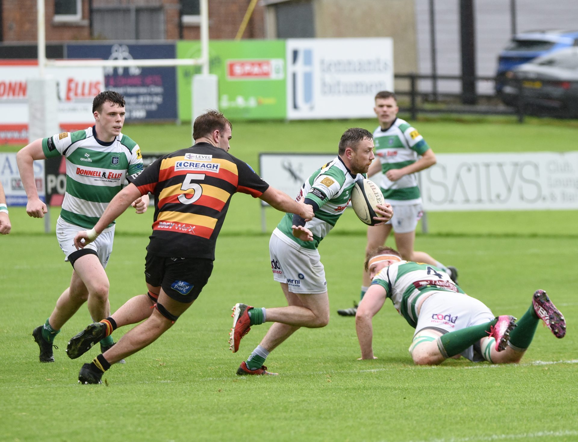 Bonus point win for Accies