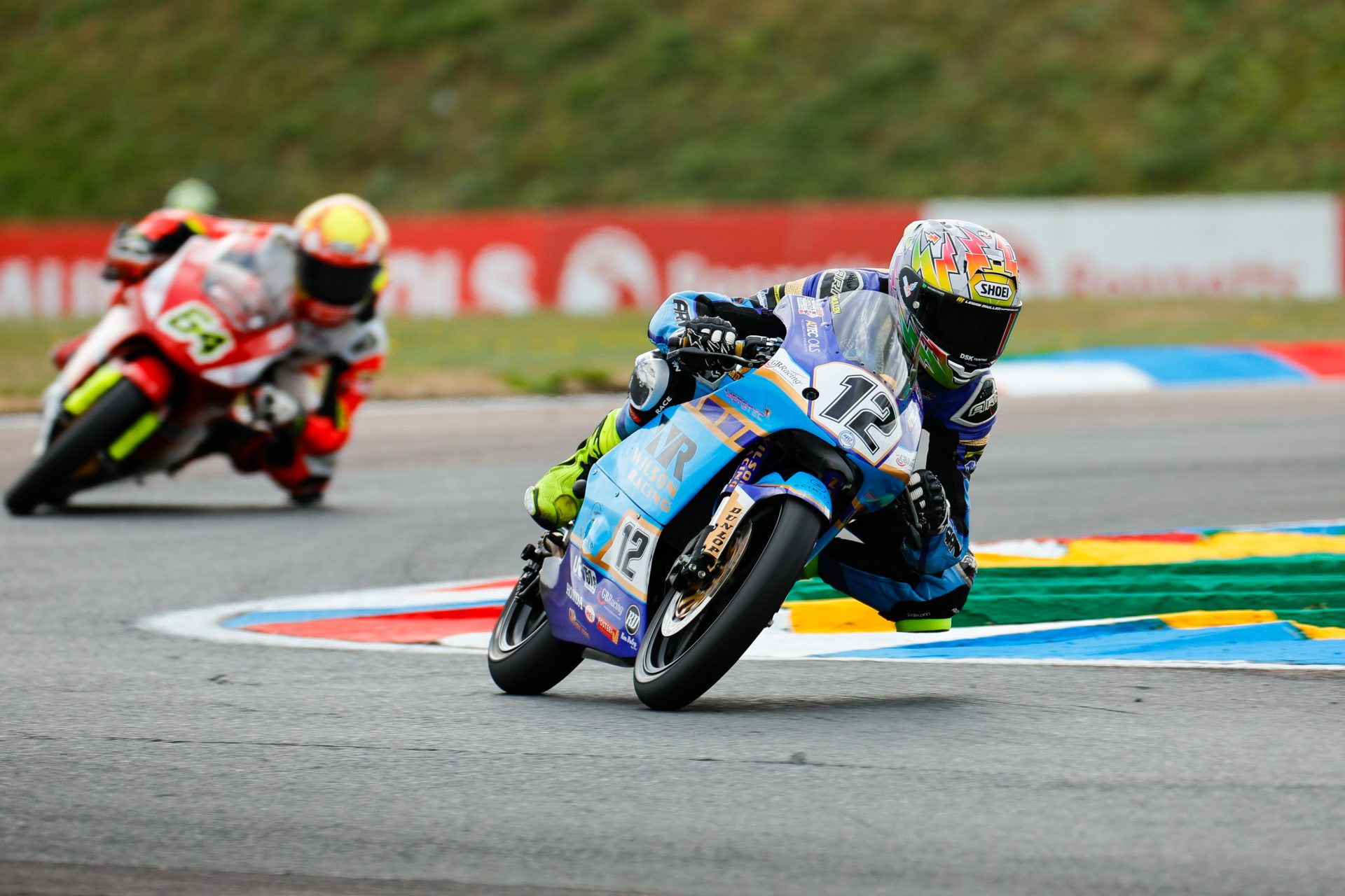 ‘Lightning Lewis teams up with DJ Racing for 2026