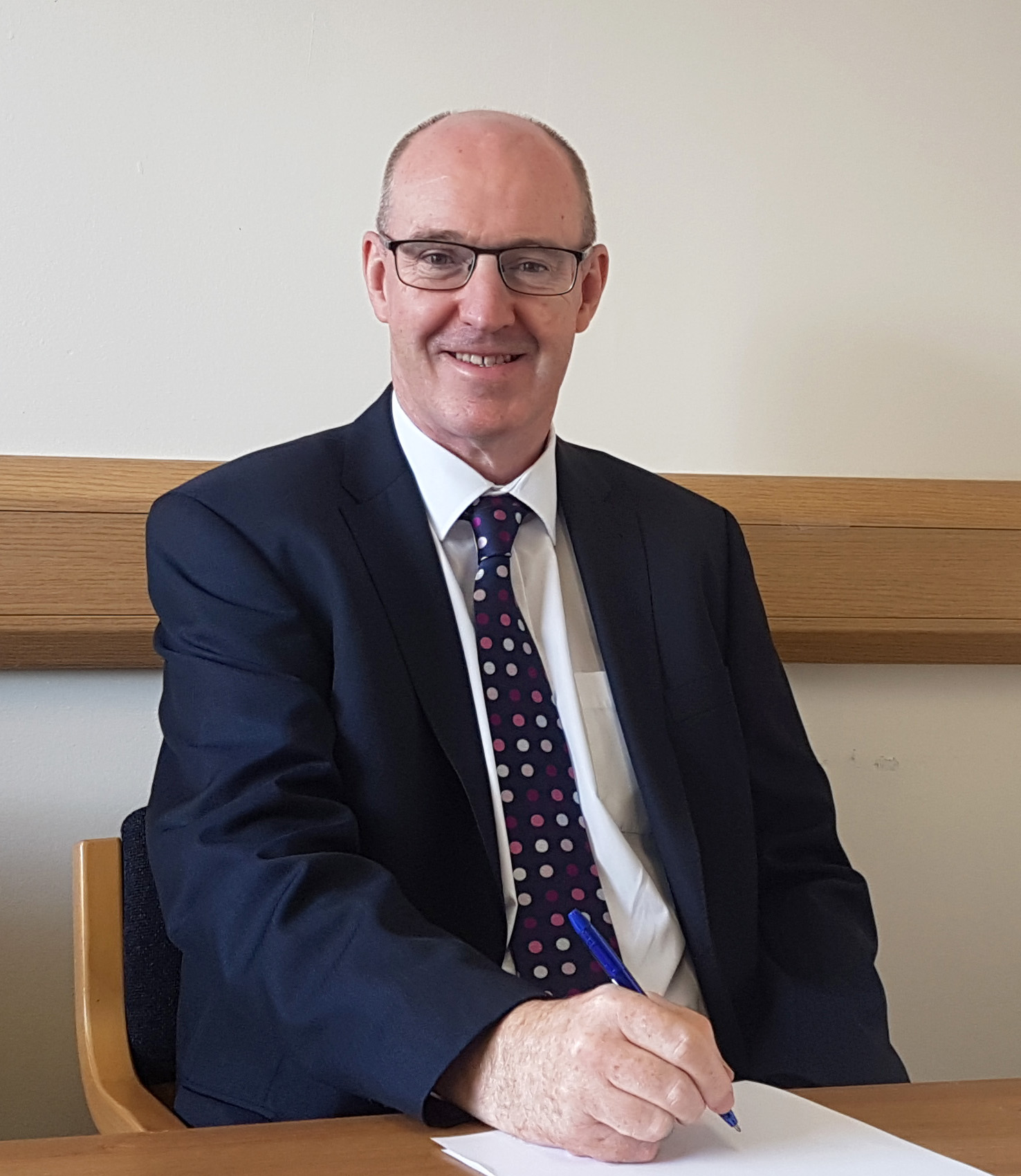 Chief executive of the Western Trust is to retire