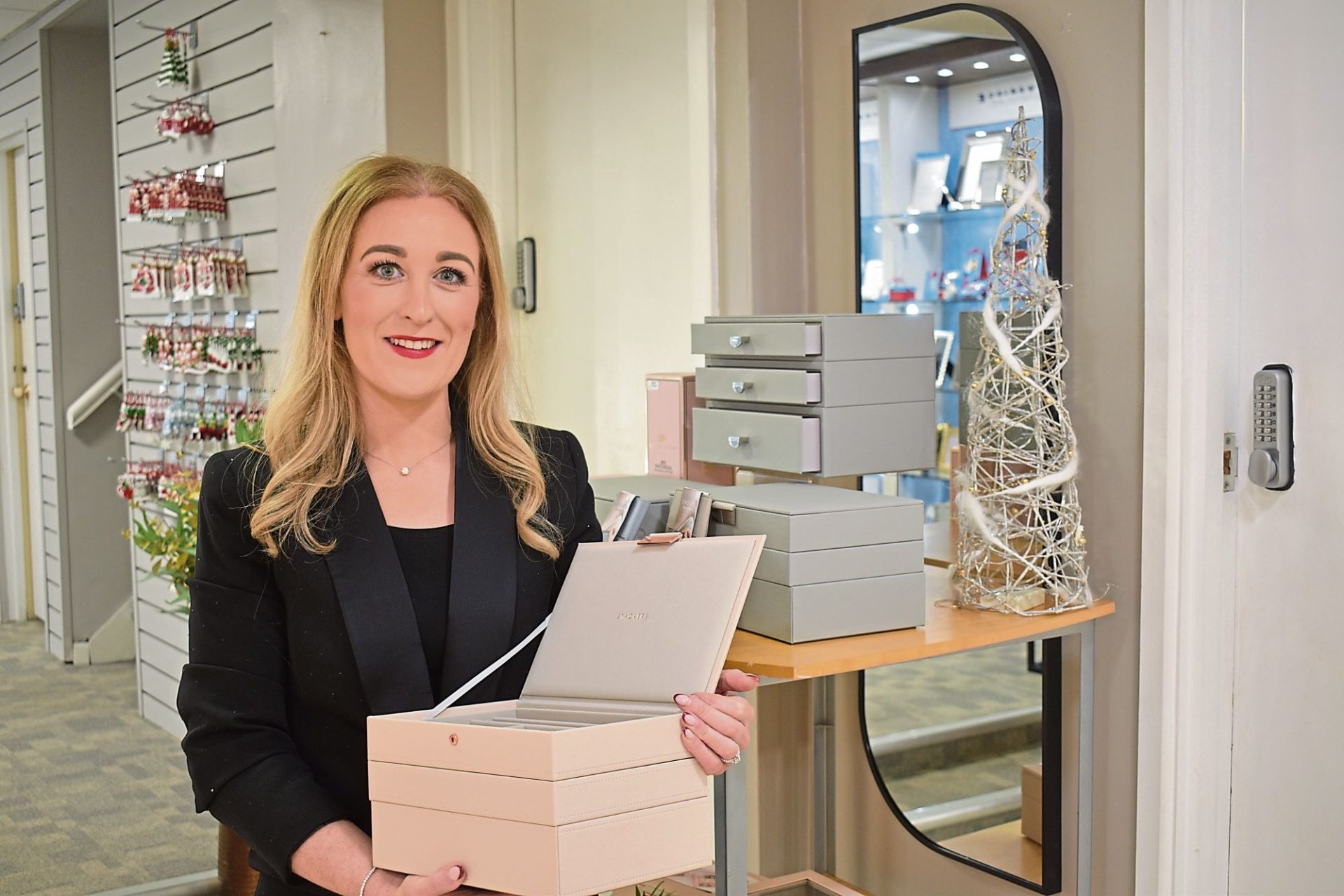 Omagh traders report brisk trade in the run-up to Christmas