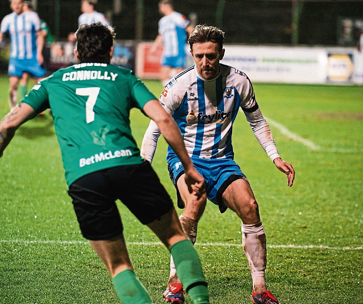 Glens boss Devine praises Strabane Athletic’s progress