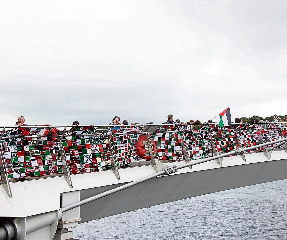 Hand-knitted Gaza blanket to be displayed in Omagh tomorrow